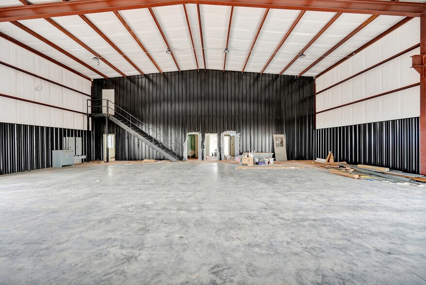 More Photos Of 5902 County Rd 135 rd, Midland Warehouse For Sale