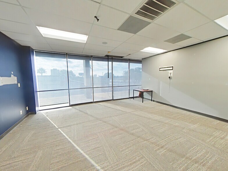 More Photos Of 10401 W IH-10, San Antonio Coworking Space