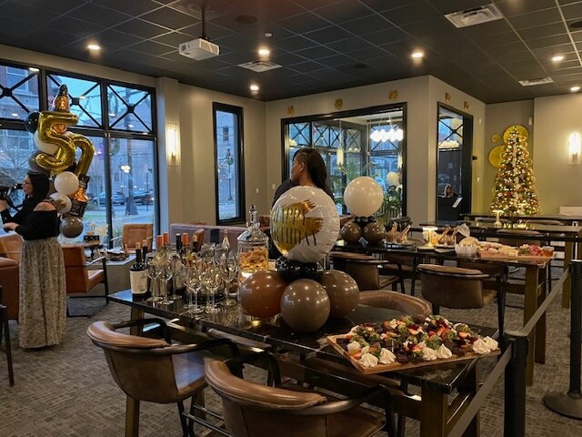 More Photos Of 190 W Main Ave, Gastonia Bar For Lease