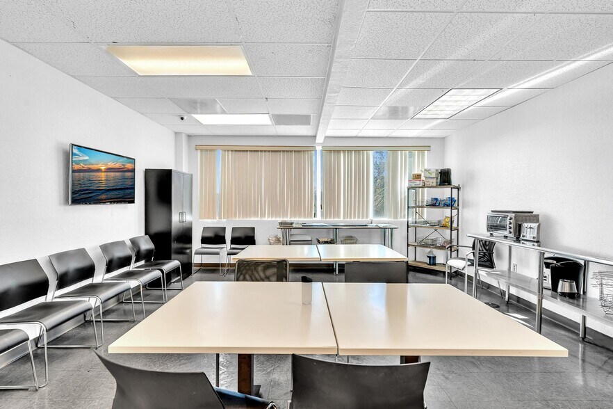 More Photos Of 7665 Davie Road Ext, Davie Office For Lease