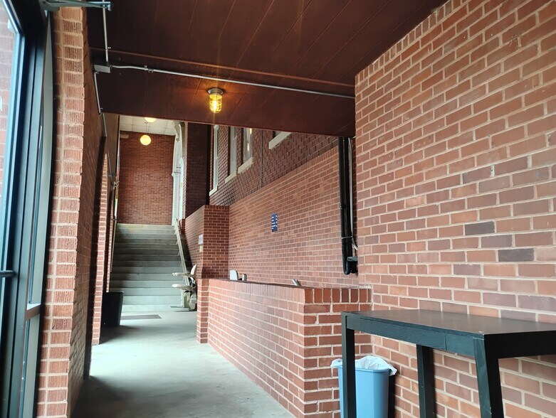 More Photos Of 906 Elm St, Coffeyville Religious Facility For Sale