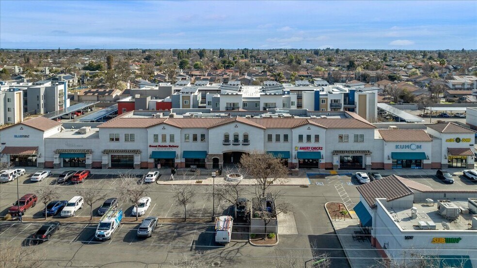Primary Photo Of 2601 N 11th Ave, Hanford Storefront Retail Office For Lease