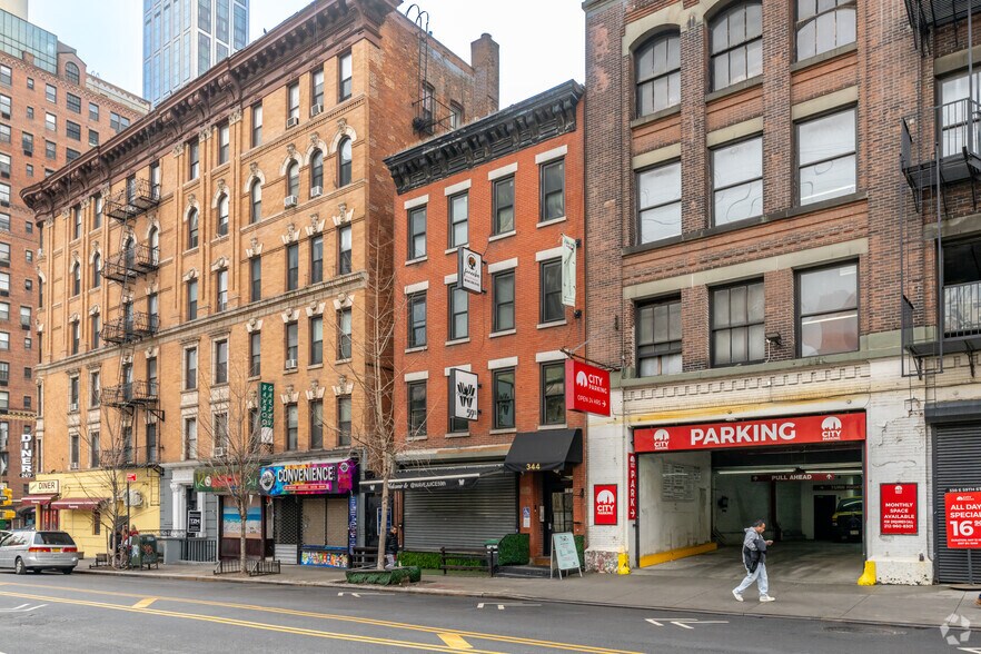 More Photos Of 344 E 59th St, New York Storefront Retail Office For Lease