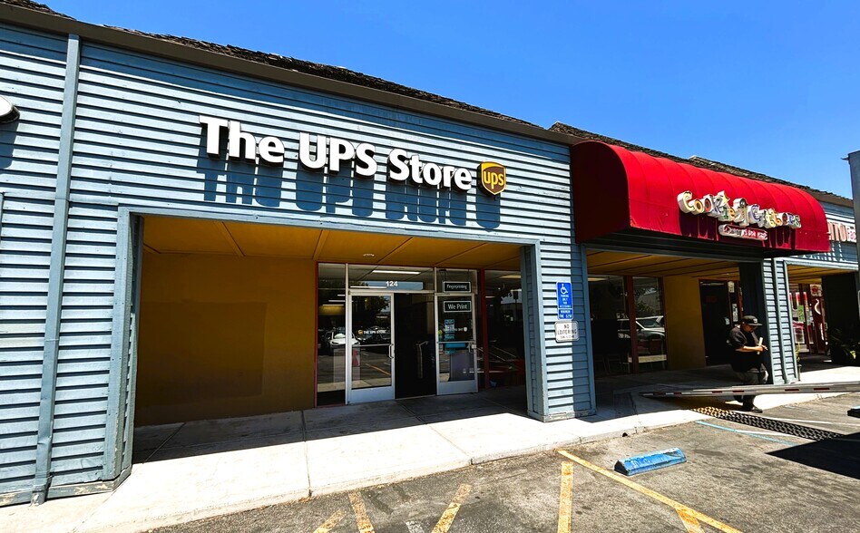 More Photos Of 4950 Almaden Expy, San Jose Storefront For Lease