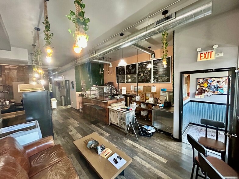 More Photos Of 3453 S Prairie Ave, Chicago Storefront Retail Residential For Lease