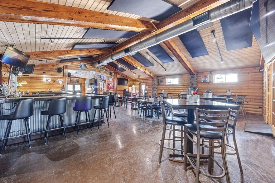 More Photos Of 511 Fergus Ave, Erhard Restaurant For Sale