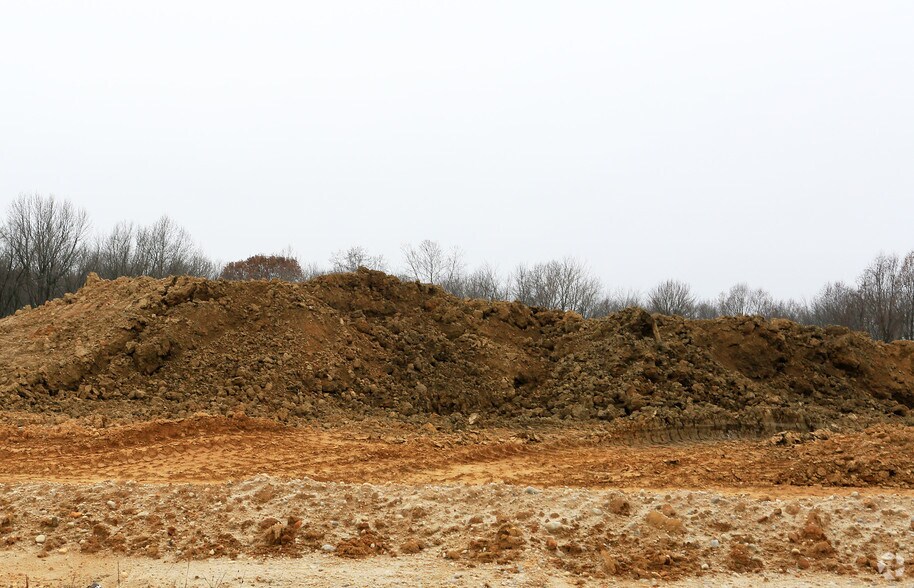 More Photos Of 600 Principio Pky W, North East Unknown For Lease