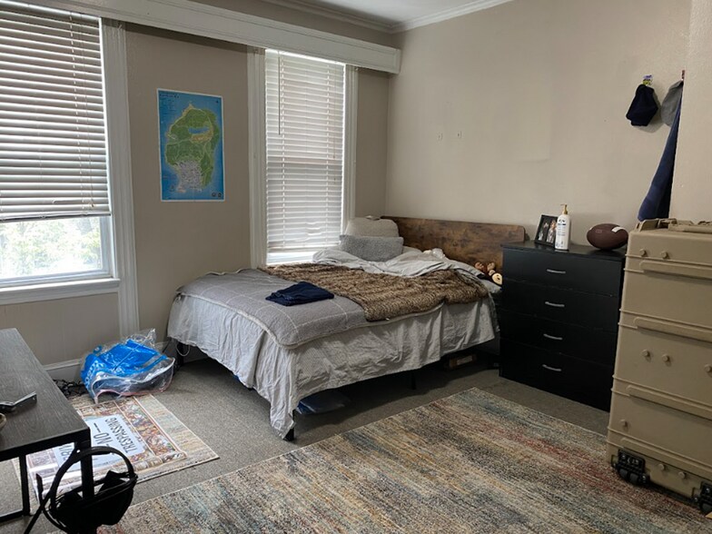 More Photos Of 32 Seminary Ave, Binghamton Apartments For Sale