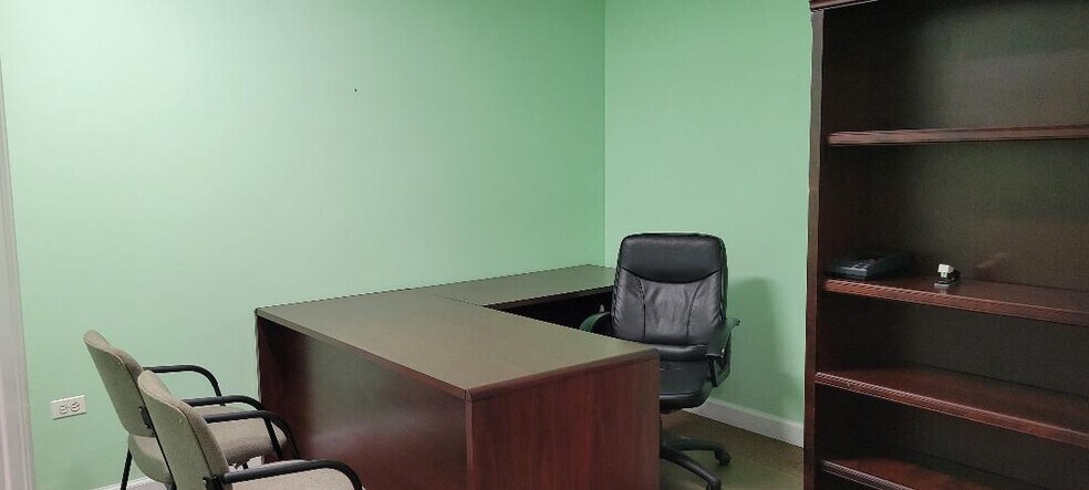 More Photos Of 5680 S Archer Ave, Chicago Loft Creative Space For Lease