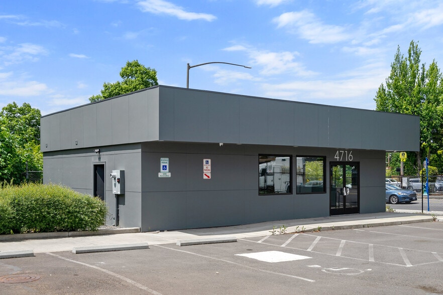 Primary Photo Of 4716 SE Powell Blvd, Portland Storefront Retail Office For Lease
