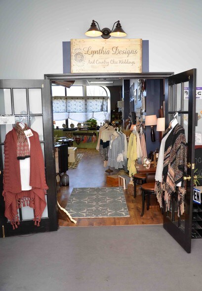 More Photos Of 112 Main St, Putnam Storefront Retail Office For Lease