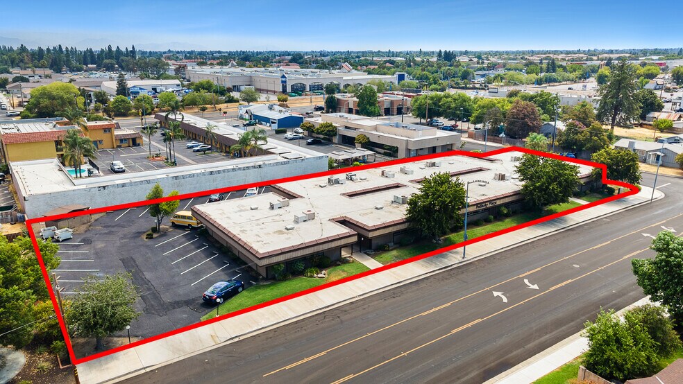 Primary Photo Of 1629 Pollasky Ave, Clovis Office For Sale