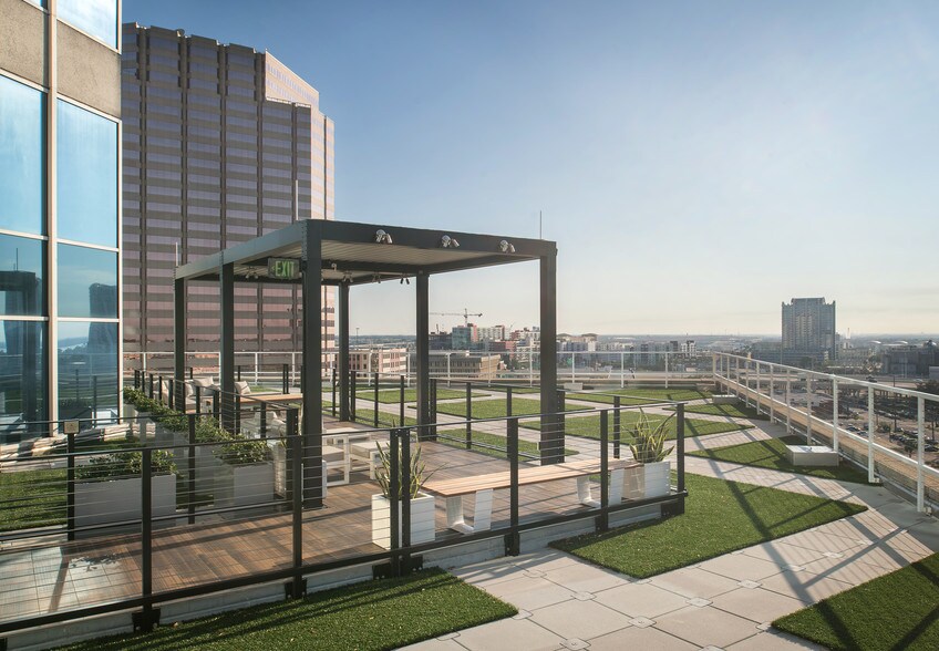 More Photos Of 401 E Jackson St, Tampa Office For Lease