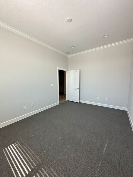 More Photos Of 3801 N Central Expy, McKinney Office For Lease