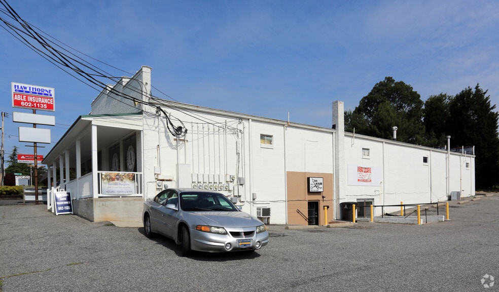 More Photos Of 1622 S Hawthorne Rd, Winston-Salem Freestanding For Lease