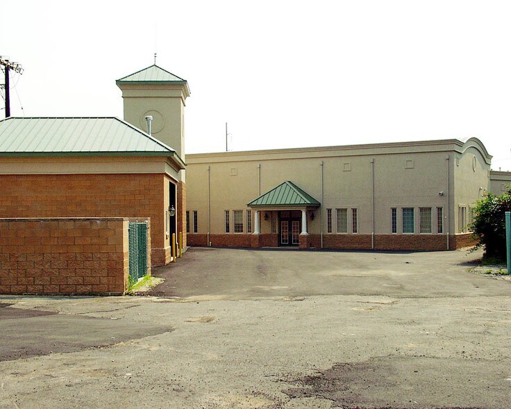 More Photos Of 6 N Black Horse Pike, Runnemede Storefront Retail Residential For Lease