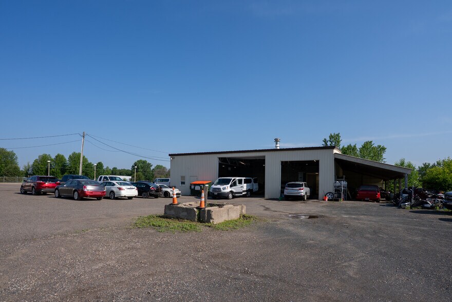 More Photos Of 6671 Lake Blvd, Wyoming Service For Sale