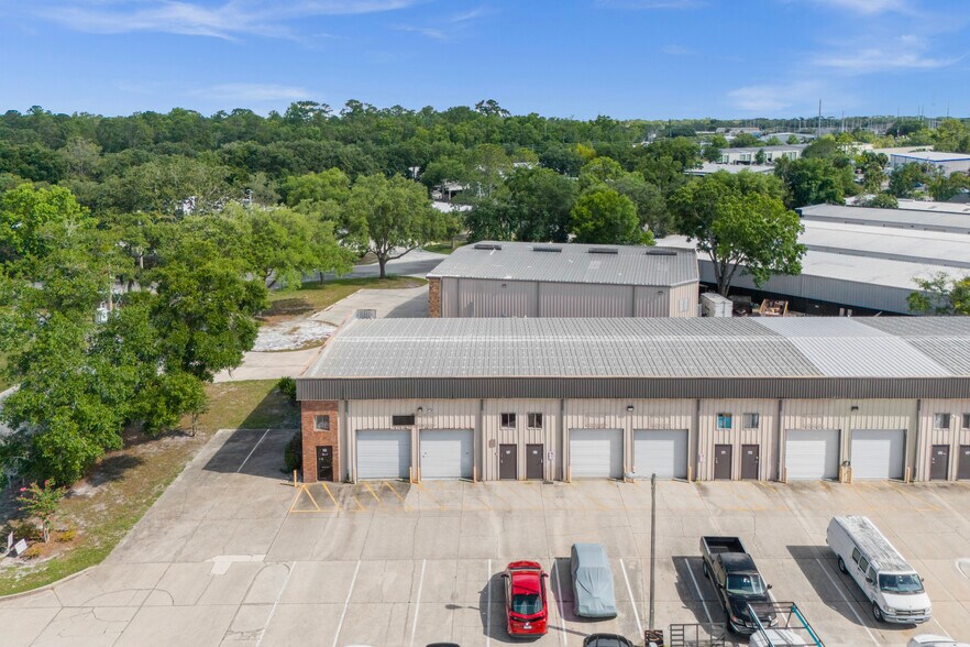 More Photos Of 1991 Corporate Sq, Longwood Warehouse For Lease