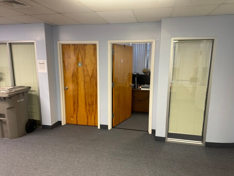 More Photos Of 300 Old Country Rd, Mineola Medical For Sale