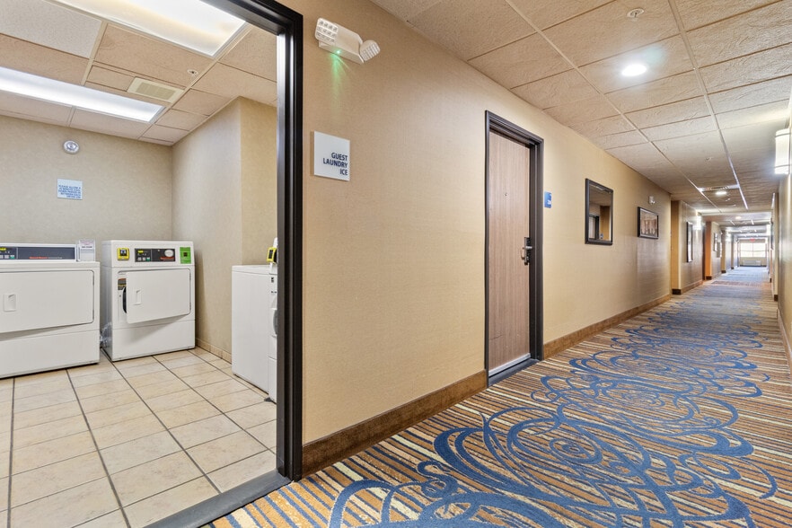 More Photos Of 2700 Lenwood Rd, Barstow Hotel For Sale