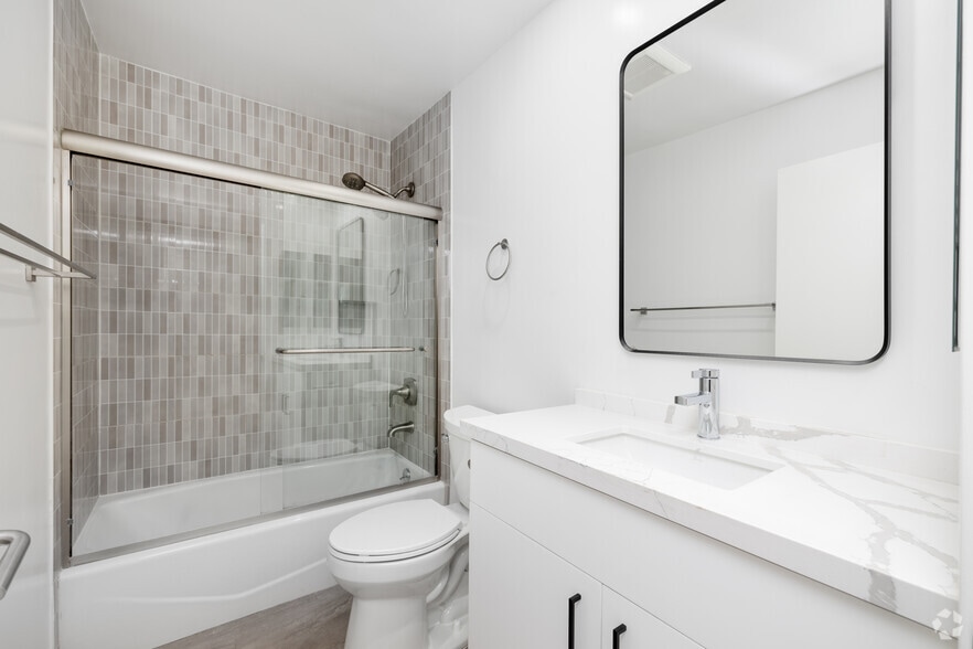 More Photos Of 6543 Franklin Ave, Hollywood Apartments For Sale