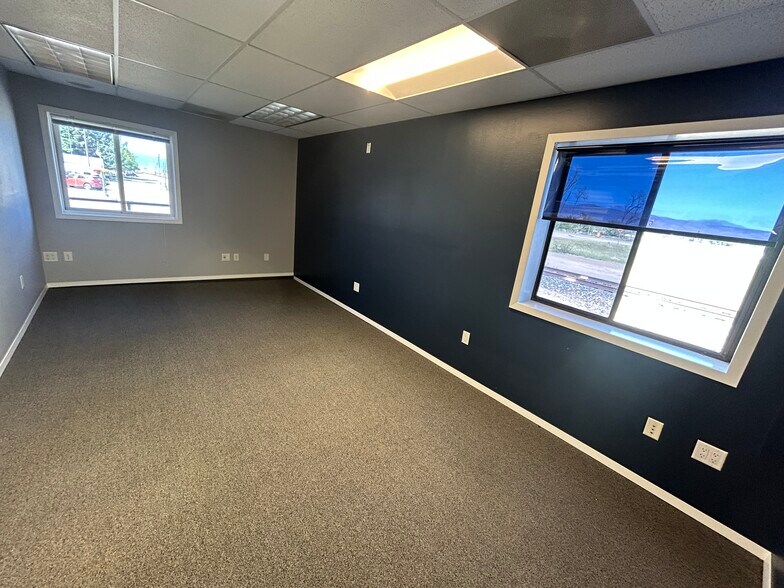 More Photos Of 201 Murray St, Niwot Warehouse For Lease
