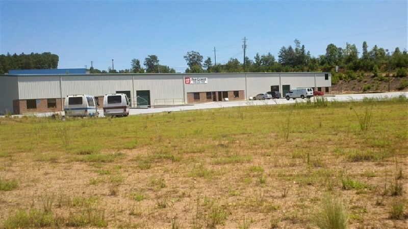 More Photos Of 230 Industrial Park Rd, Baldwin Warehouse For Lease