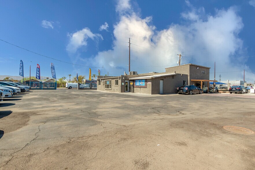 More Photos Of 906 E Broadway Rd, Phoenix Warehouse For Sale