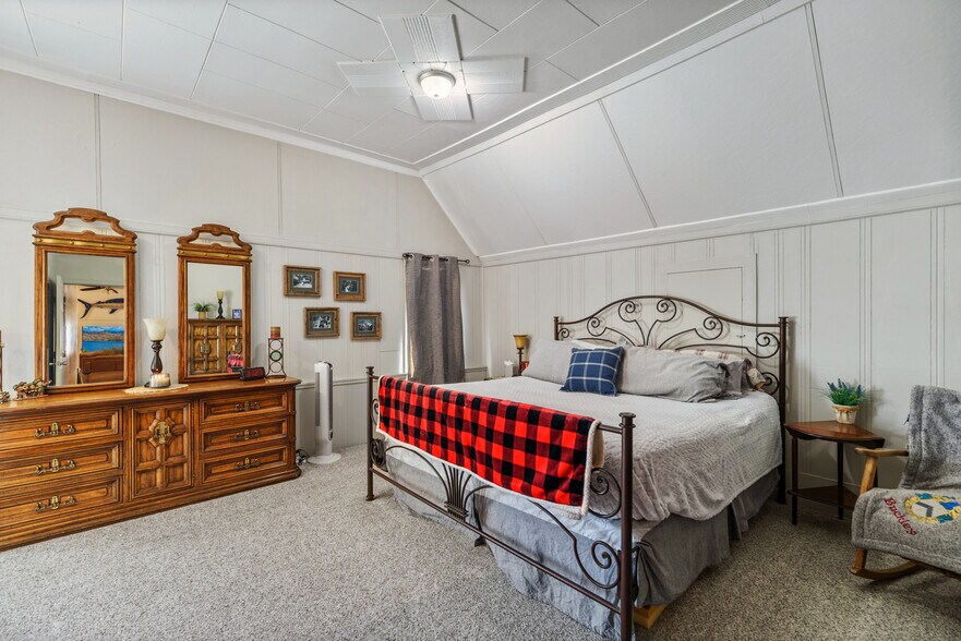 More Photos Of 104 N 3rd St, Kremmling Storefront Retail Residential For Sale