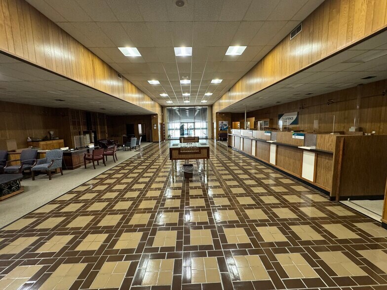 More Photos Of 307 E Jones St, Fort Deposit General Retail For Sale