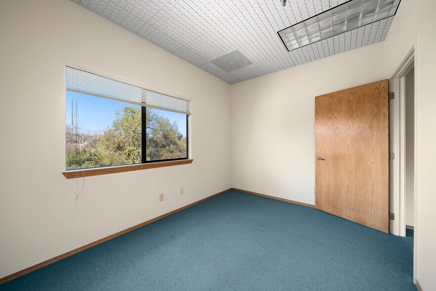 More Photos Of 5805 Capistrano Ave, Atascadero Office For Lease
