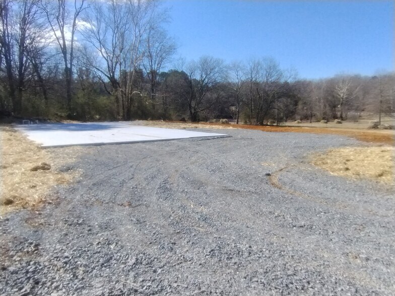 More Photos Of 5660-5668 State Highway 58 S, Decatur Flex For Sale