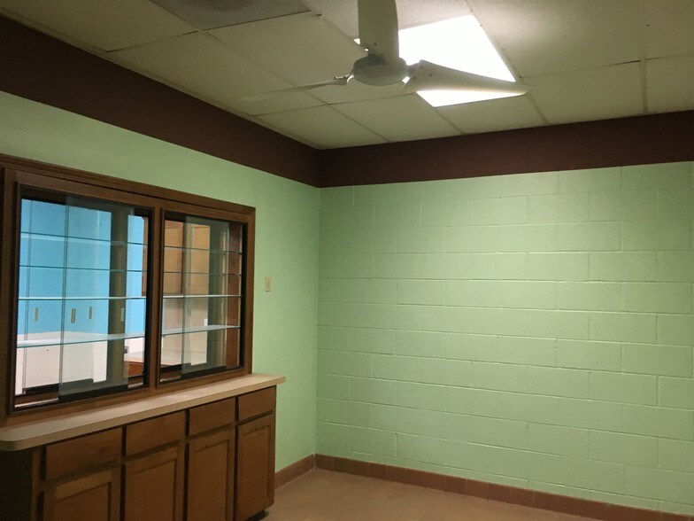 More Photos Of 11001 Fondren Rd, Houston Freestanding For Lease