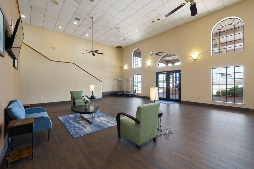 More Photos Of 1301 W Expressway 83, Pharr Hotel For Sale