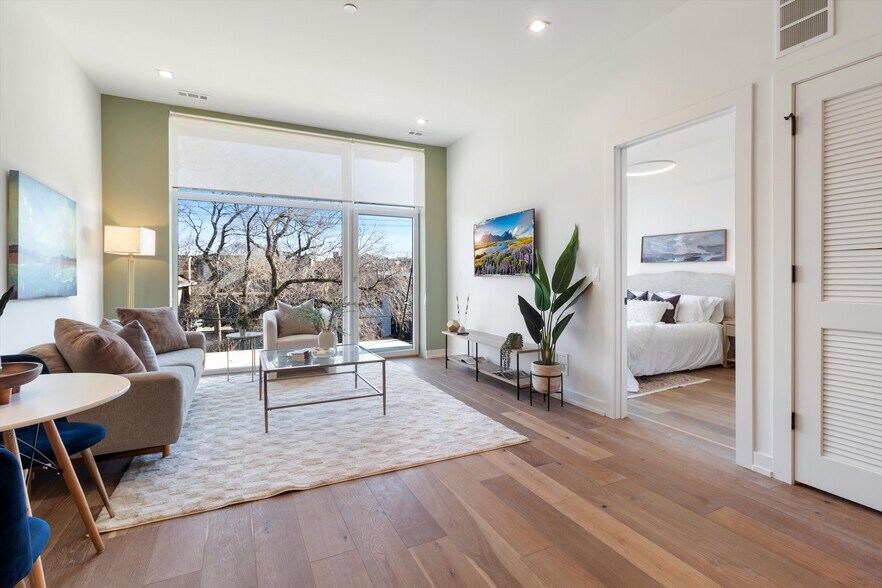 More Photos Of 4513 N Clark St, Chicago Apartments For Sale