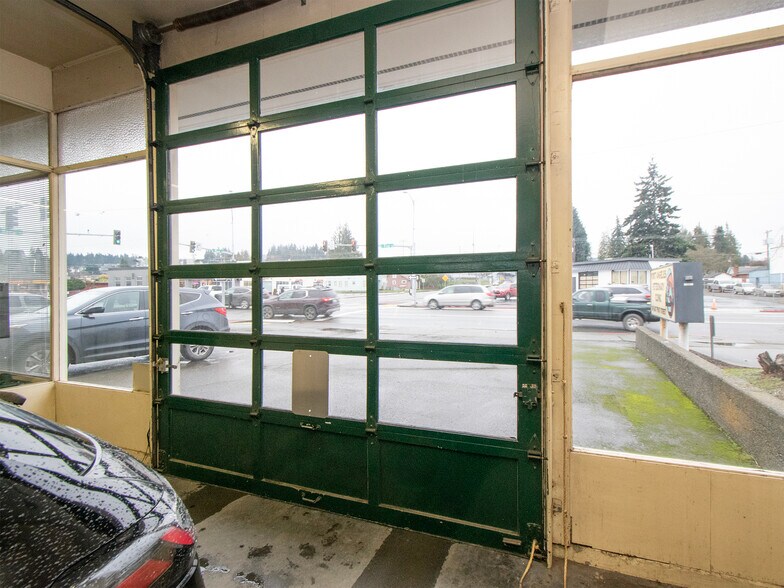 More Photos Of 833 E 1st St, Port Angeles General Retail For Sale