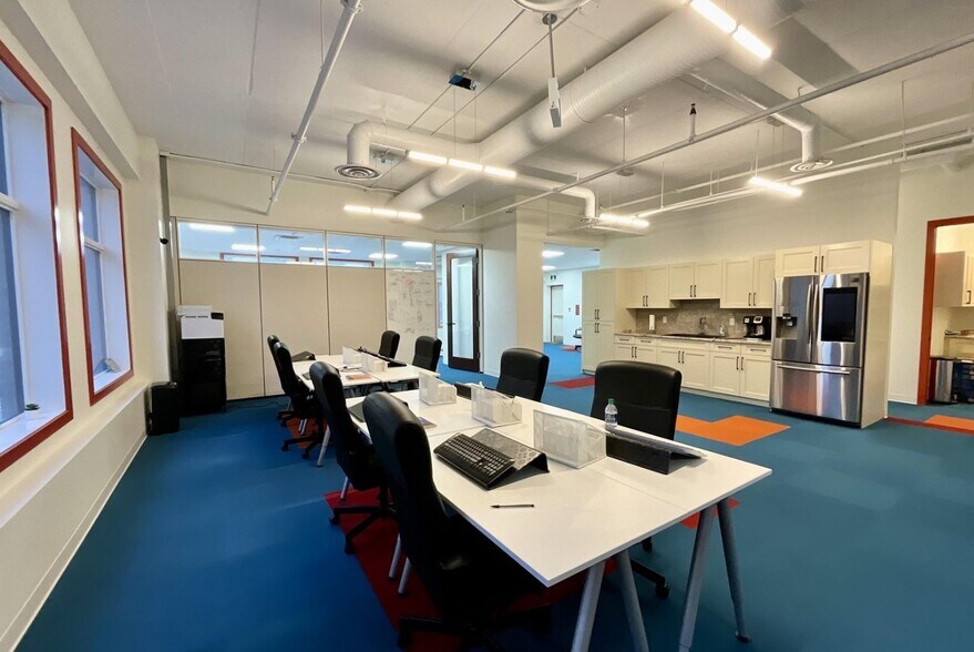 More Photos Of 10410 102 Av NW, Edmonton Office For Sale