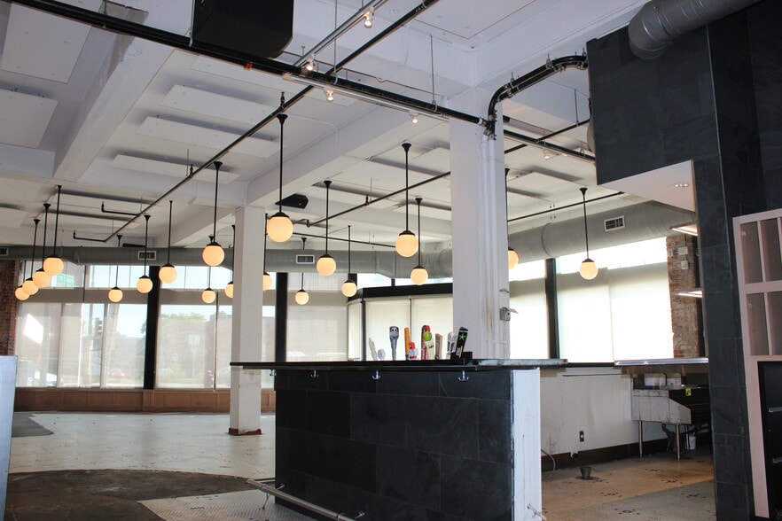 More Photos Of 1934-1948 Hennepin Ave, Minneapolis Office For Lease