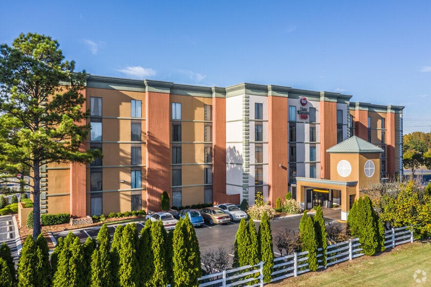 Primary Photo Of 8635 US Highway 64, Memphis Hotel For Sale