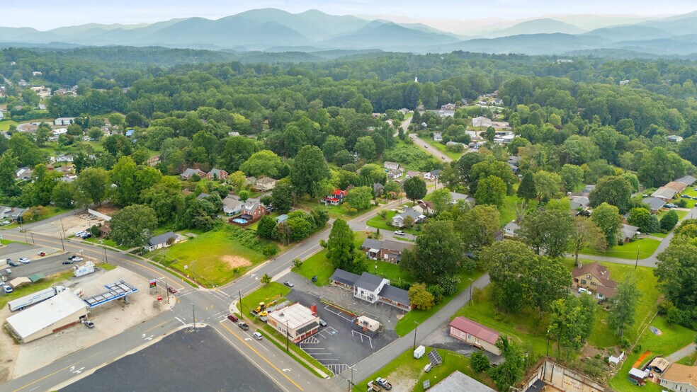 More Photos Of 671 E Court St, Marion Multifamily For Sale