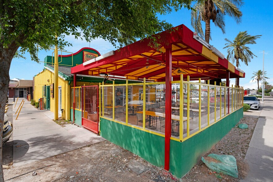 Primary Photo Of 6120 N 59th Ave, Glendale General Retail For Sale