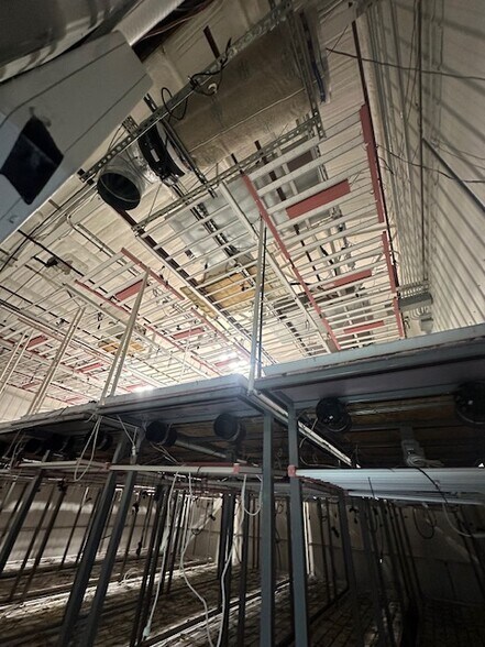 More Photos Of 1319 Sandy Creek Dr, Ada Warehouse For Sale