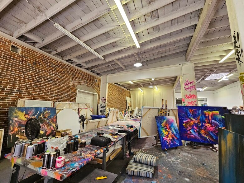 More Photos Of 2132 Sacramento St, Los Angeles Warehouse For Lease
