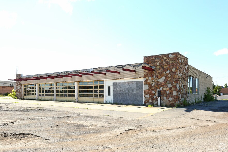 Primary Photo Of 19971 Northline Rd, Southgate Freestanding For Lease