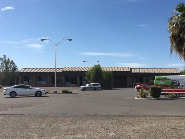 Primary Photo Of 415-417 Finley Dr, Taft General Retail For Lease