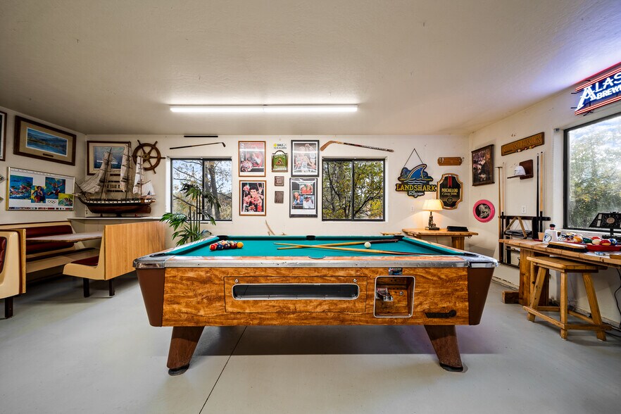 More Photos Of 2089 E White Mountain Blvd, Pinetop Hotel For Sale