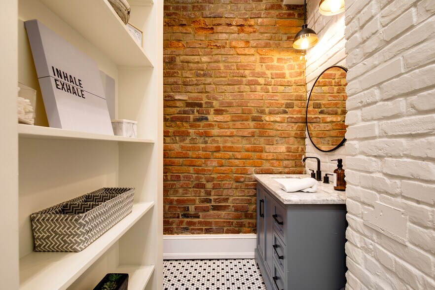 More Photos Of 221 E Clay St, Richmond Storefront Retail Residential For Sale