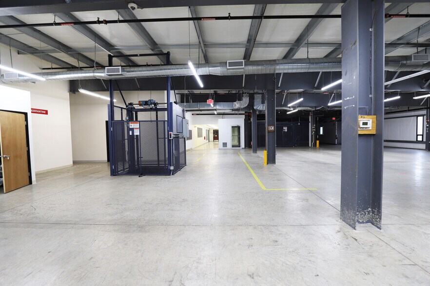 More Photos Of 1034 Pearl St, Brockton Warehouse For Sale