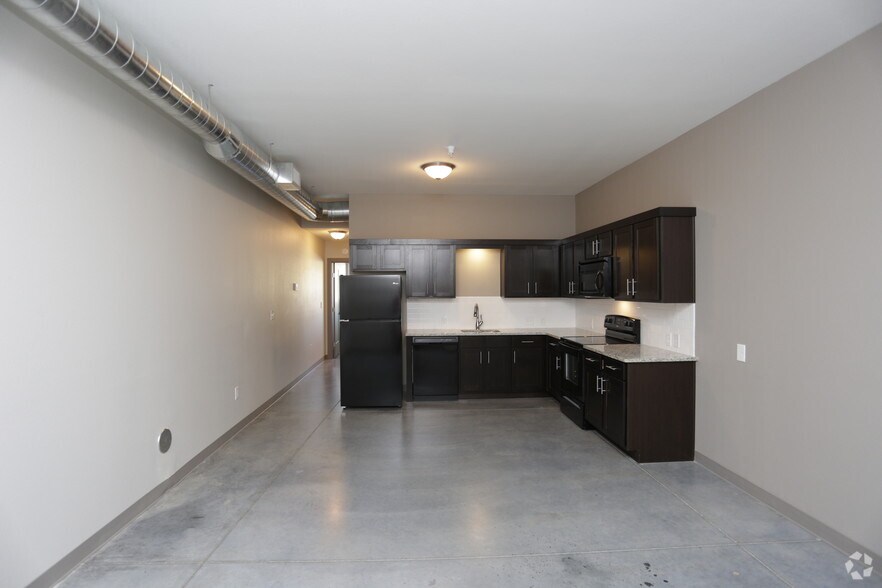 More Photos Of 429 W Central Ave, Wichita Apartments For Sale