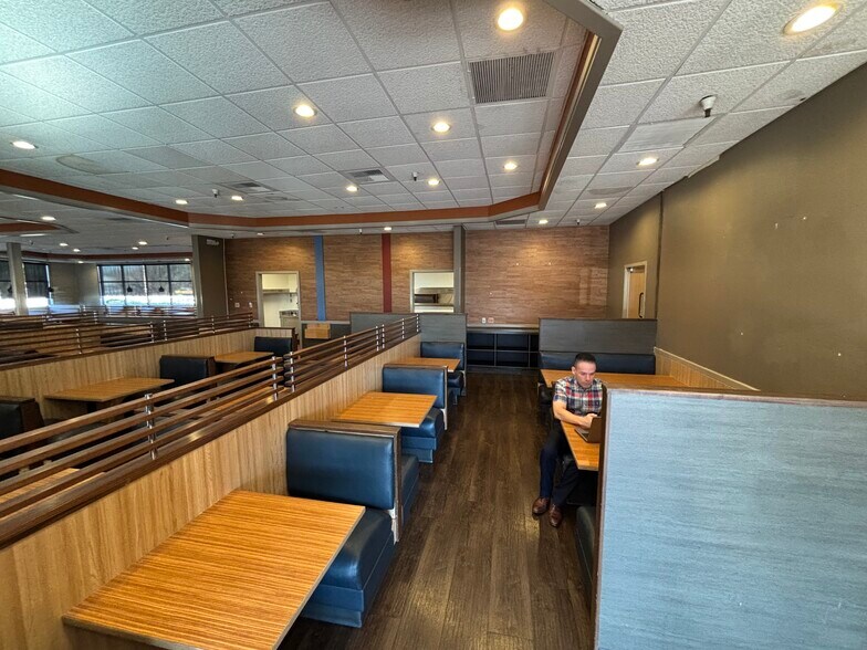 More Photos Of 5312 Old Redwood Hwy, Petaluma Restaurant For Sale